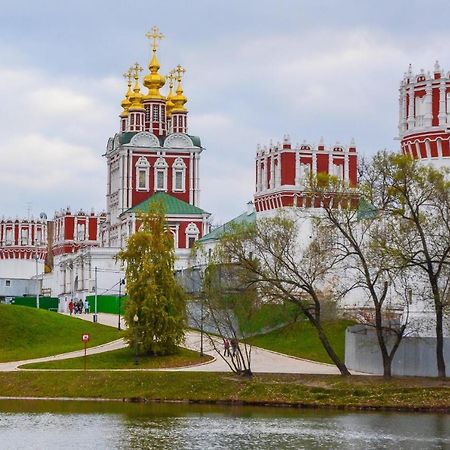 2 Bedroom Apartment Pathos In Khamovniki モスクワ エクステリア 写真